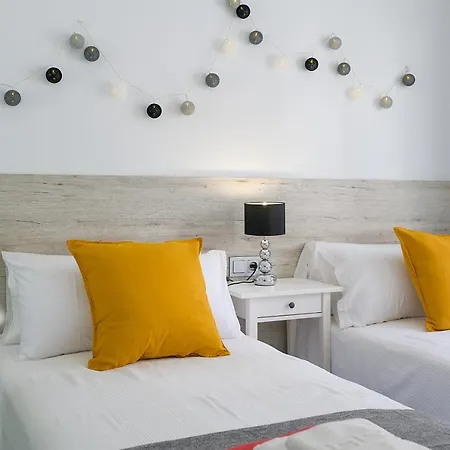 Casa Mercedes, Terrace With Sea Views Holiday home *