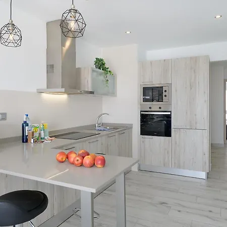 Casa Mercedes, Terrace With Sea Views بيت للعطل بويرتو ذيل كارمين