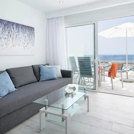 Casa Mercedes, Terrace With Sea Views بيت للعطل *